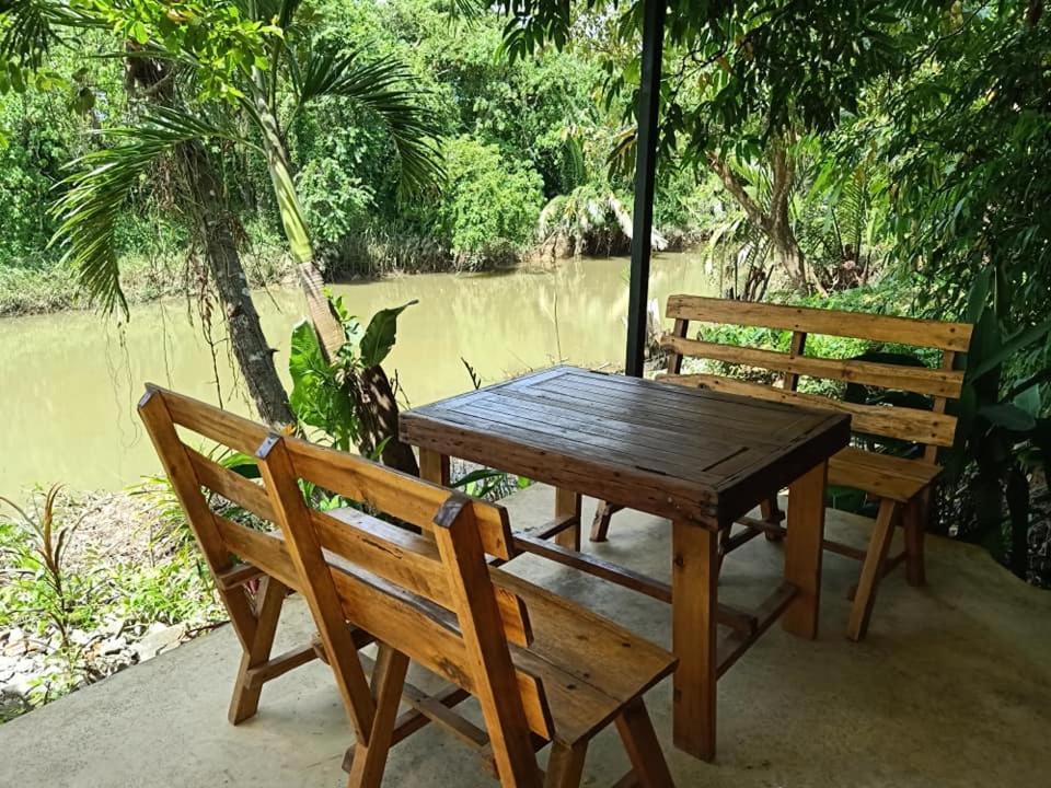 Suankafae Resort สวนกาแฟรีสอร์ท スラート・ターニー エクステリア 写真