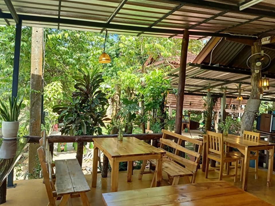 Suankafae Resort สวนกาแฟรีสอร์ท スラート・ターニー エクステリア 写真