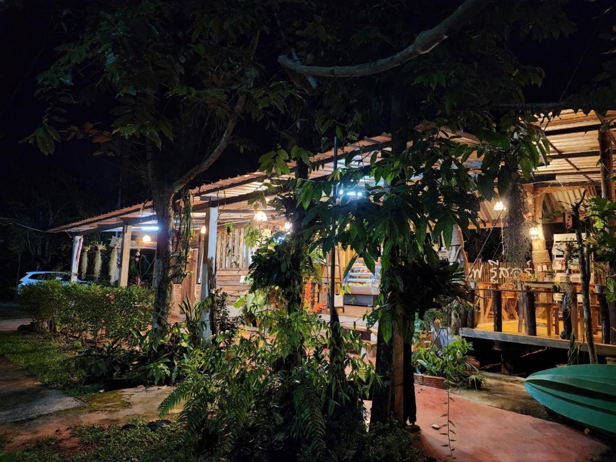 Suankafae Resort สวนกาแฟรีสอร์ท スラート・ターニー エクステリア 写真